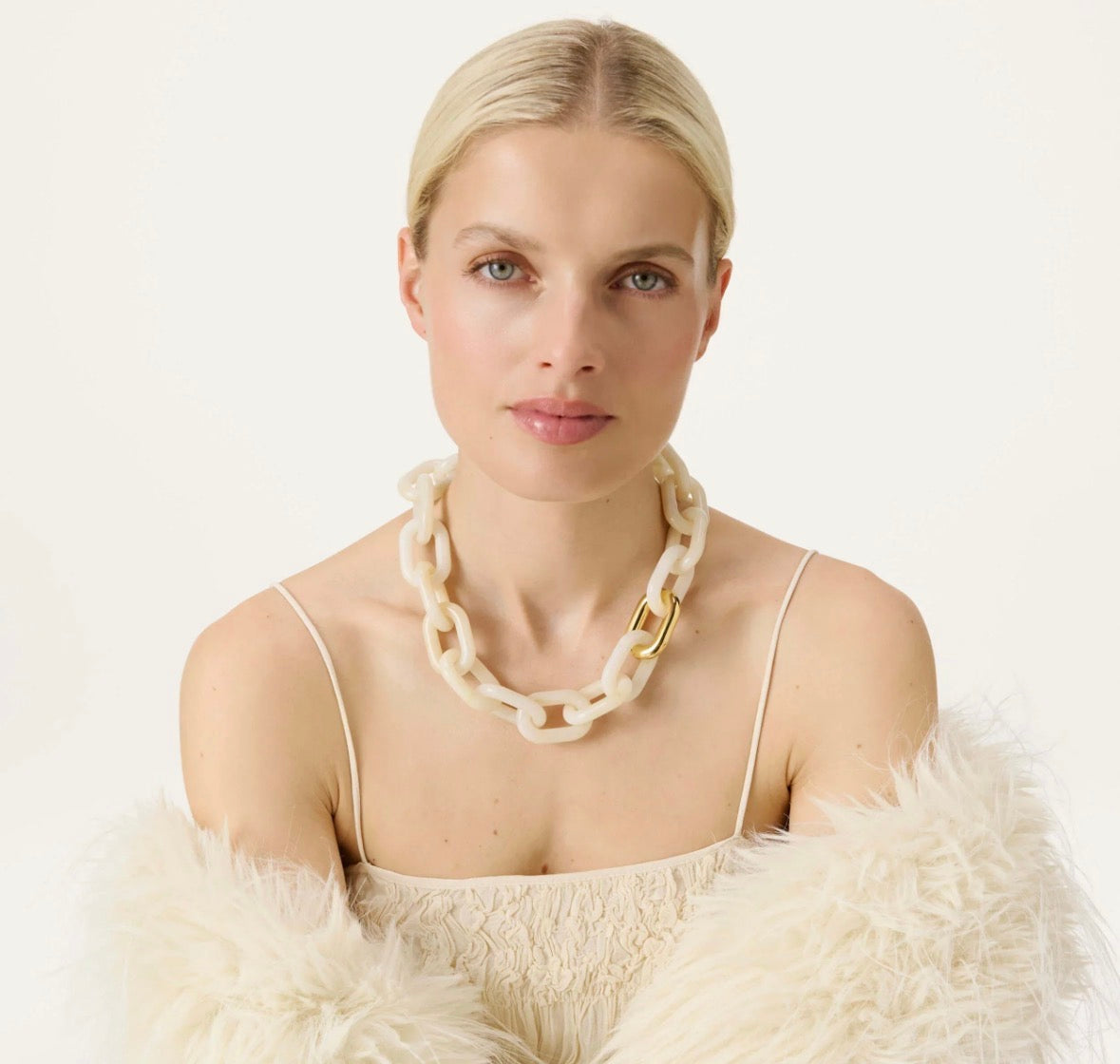 Oval Necklace Gold Link