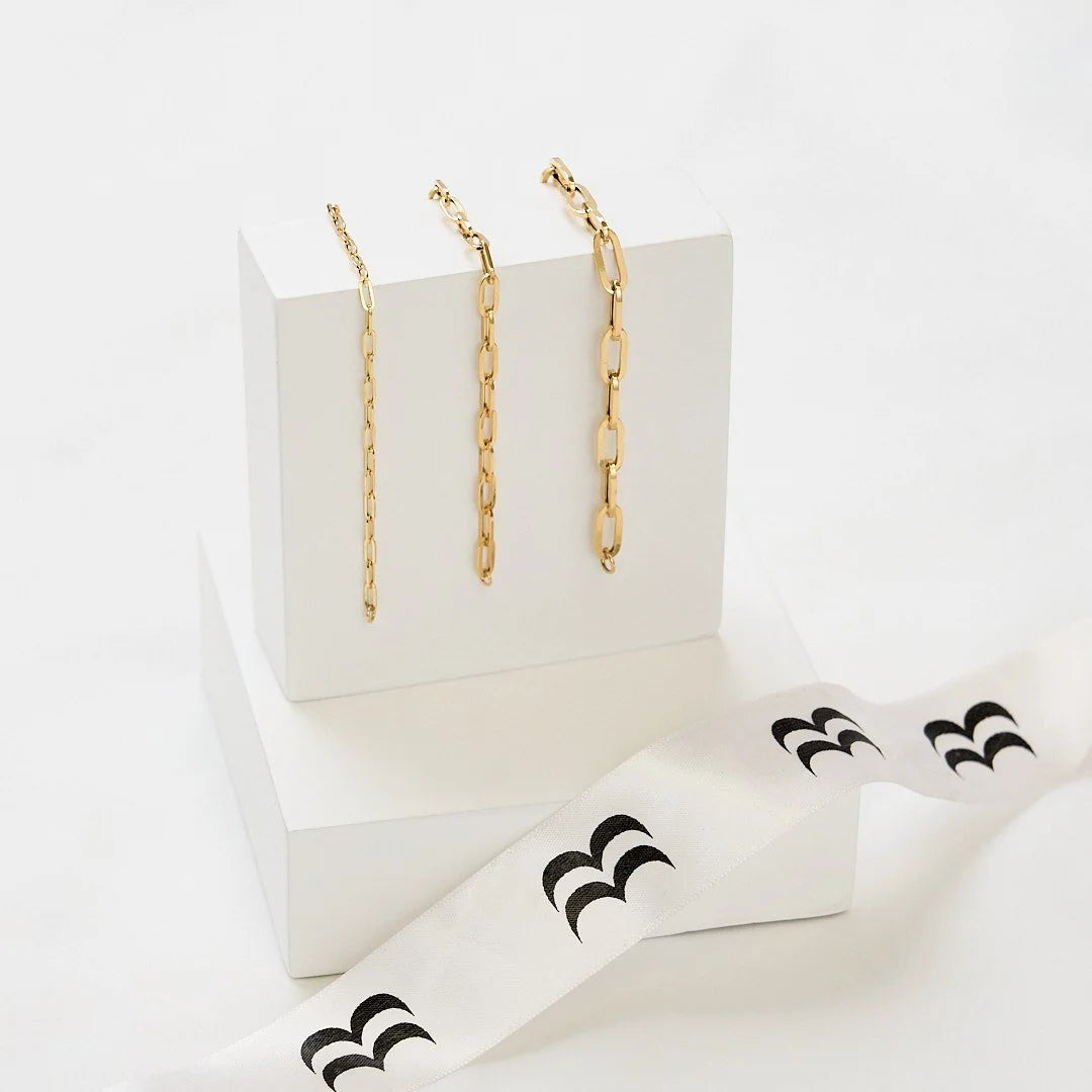 9ct Small Paperclip Bracelet