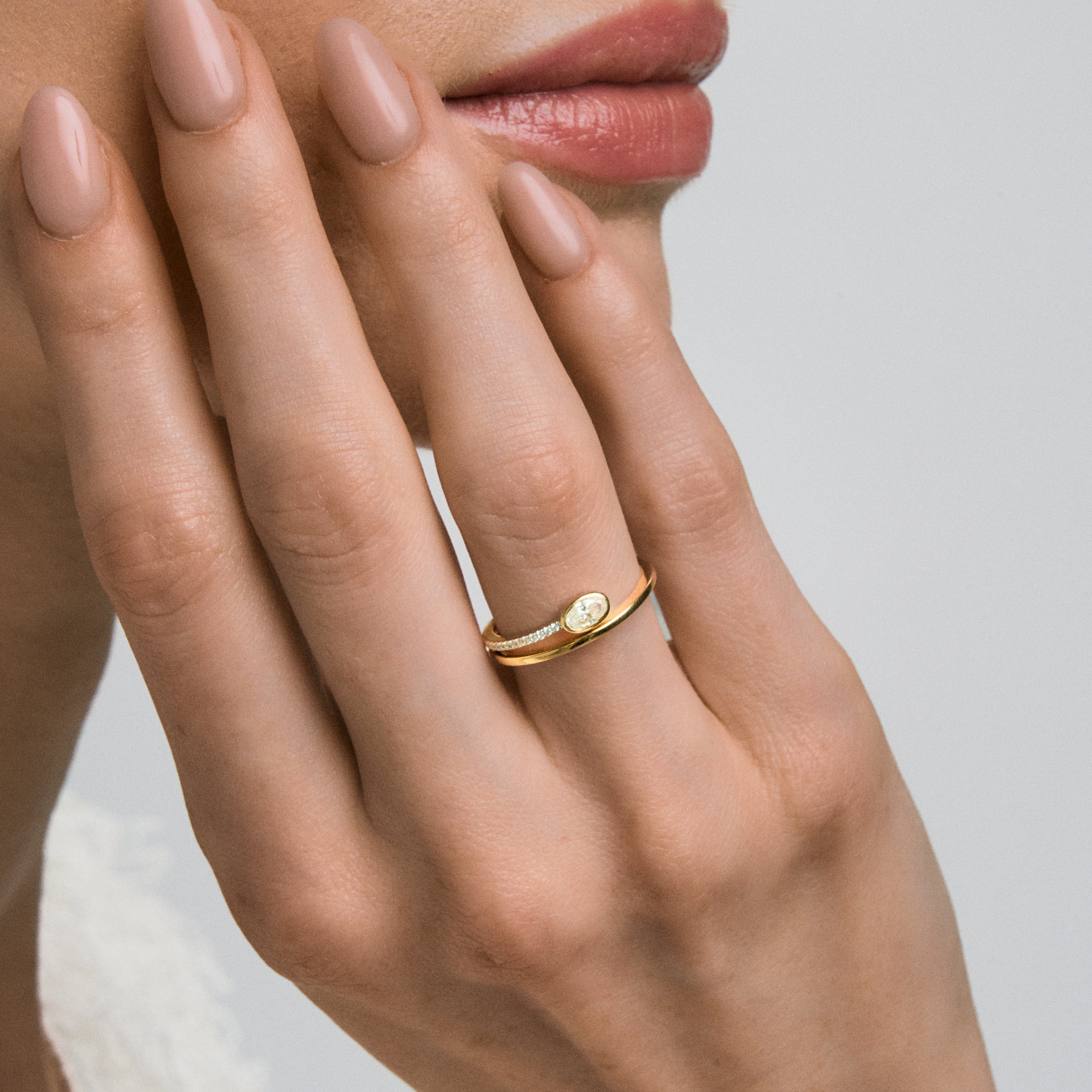 9ct Rubover East West Ring