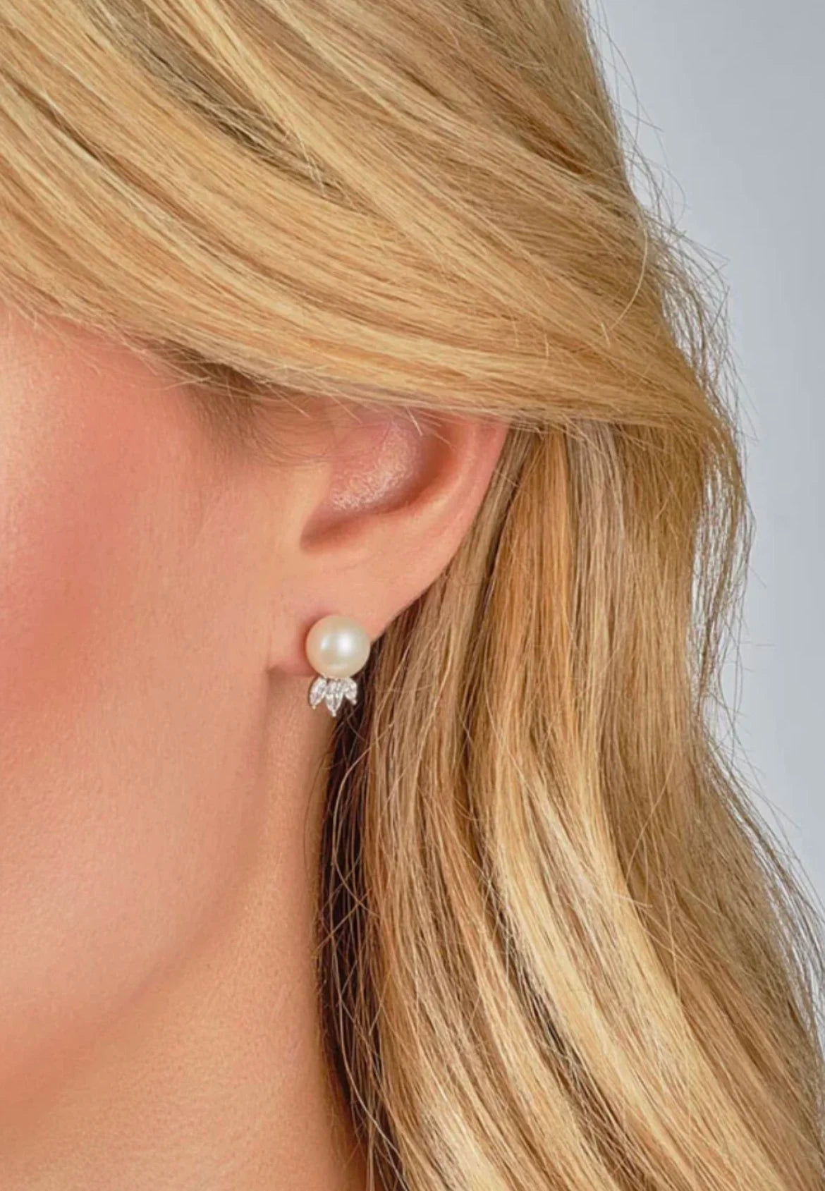 Two Way Pearl Stud