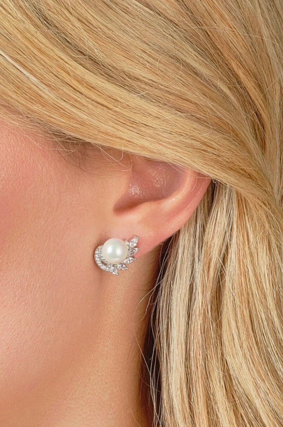 Silver Pearl Cluster Stud