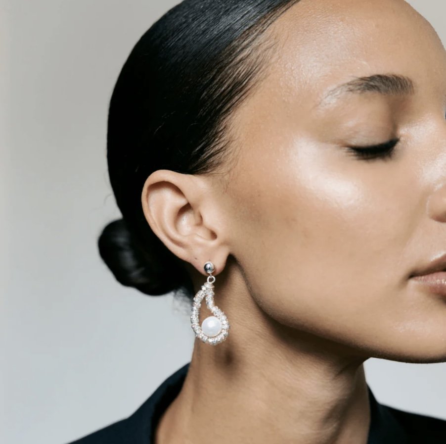 Silver Small Oyster Earrings