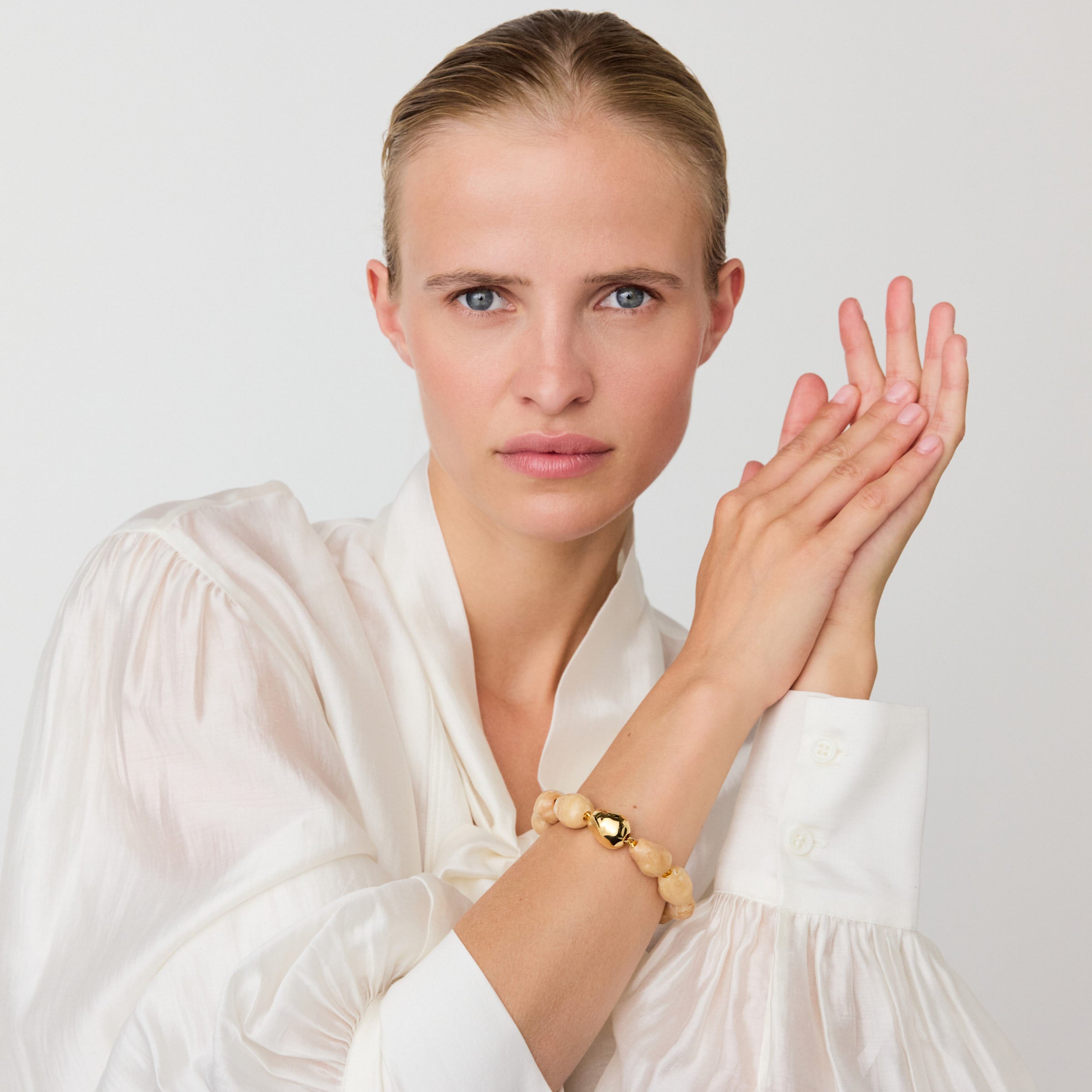 Organic Pearl Bracelet Gold Creme Brulee
