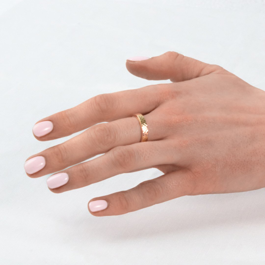 9ct Gold Diamond Cut Band