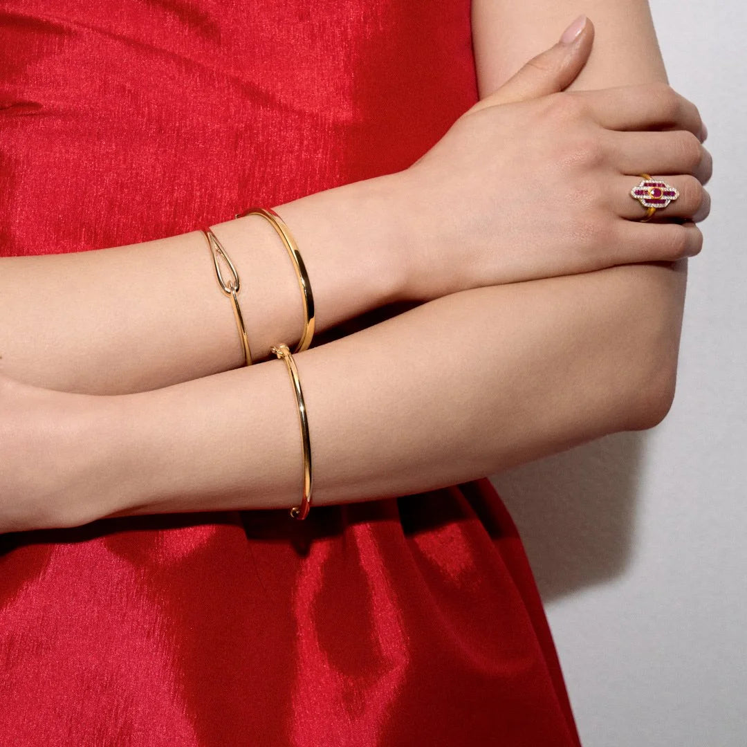 9ct Oval Tube Bangle