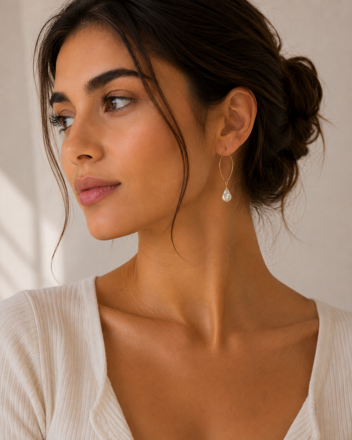 Pearl Oval Open Earrings