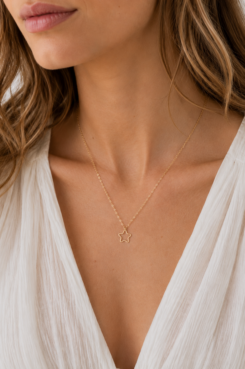 Open Star Pendant Necklace