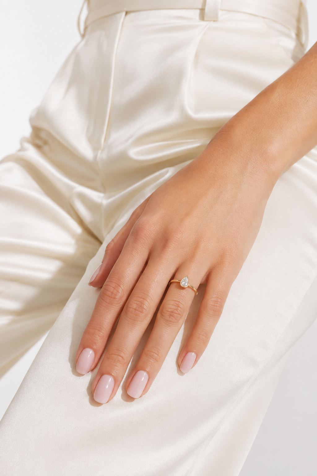 9ct Gold Dewdrop Ring