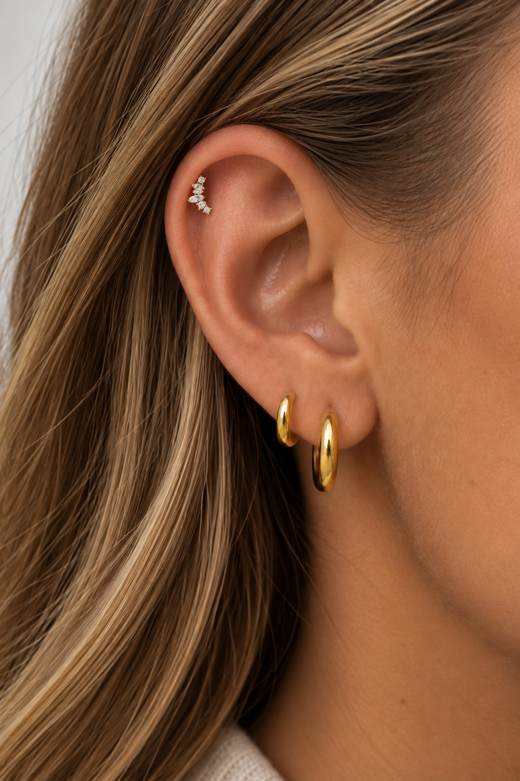 9ct Gold Curved Crystal Flatback